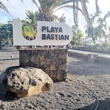 דירות קוסטה טגוויסה Playa Bastian First Line Of The Sea מראה חיצוני תמונה
