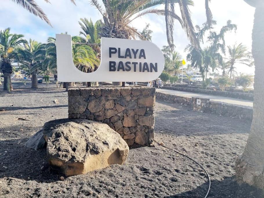דירות קוסטה טגוויסה Playa Bastian First Line Of The Sea מראה חיצוני תמונה